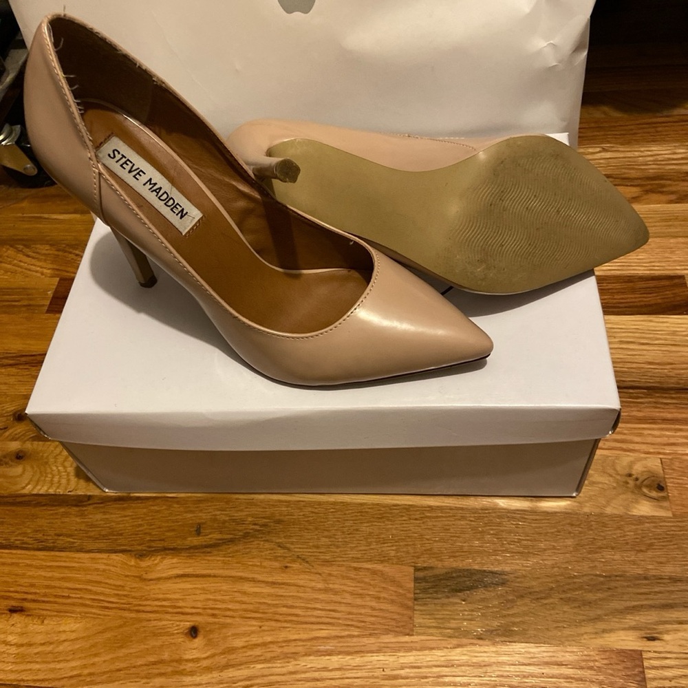 Steve Madden Tan Heels